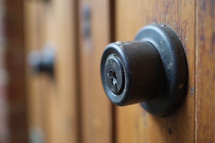 Comprehensive Guide to Ensuring Home Security: Essential Strategies for Peace of Mind